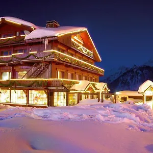 Hotel Grand Au Rond Point Des Pistes, Courchevel